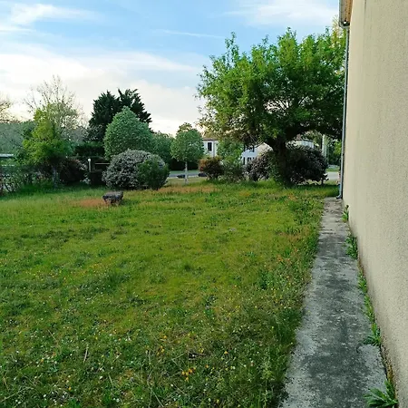 Дом отдыха La Maison Du Bonheur , Maison Billard Et Jaccuzi Captieux